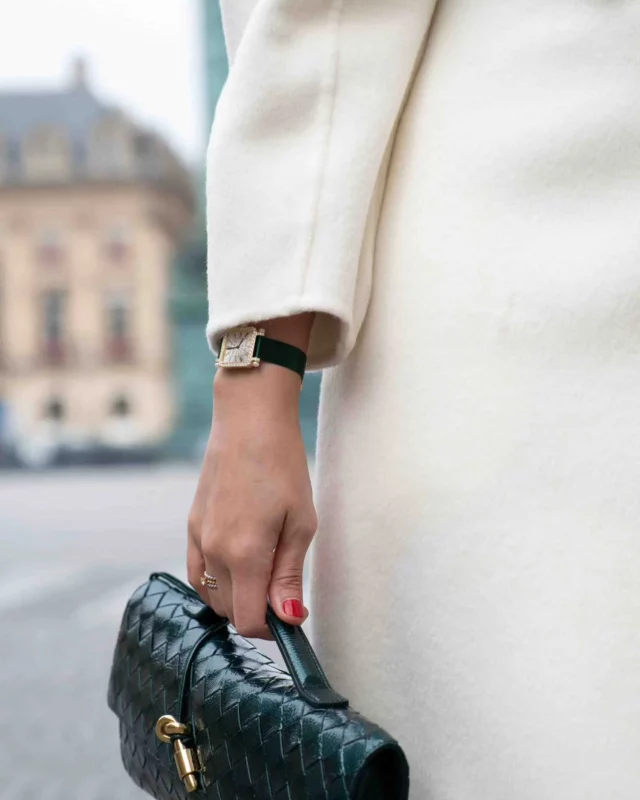 An afternoon with Danya
What a pleasure to welcome our friend Danya place Vendôme 
@danyaalsaedan always elegant, wearing Pansy Retro with pearls watch