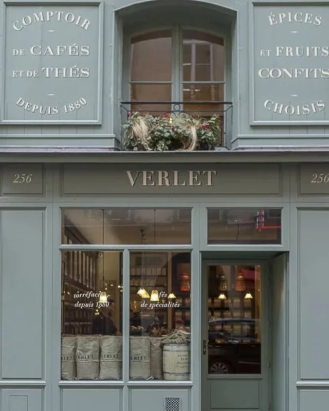 A true Parisian pause.
Just steps from Place Vendôme, Café Verlet is where we go for a moment of quiet refinement, a place where time that seems to stretch a little longer.

Places we love (and think you will too)
Café Verlet – Paris
256, Rue Saint-Honoré
75001 Paris
@cafeverlet

#CharlesOudin #CafeVerlet