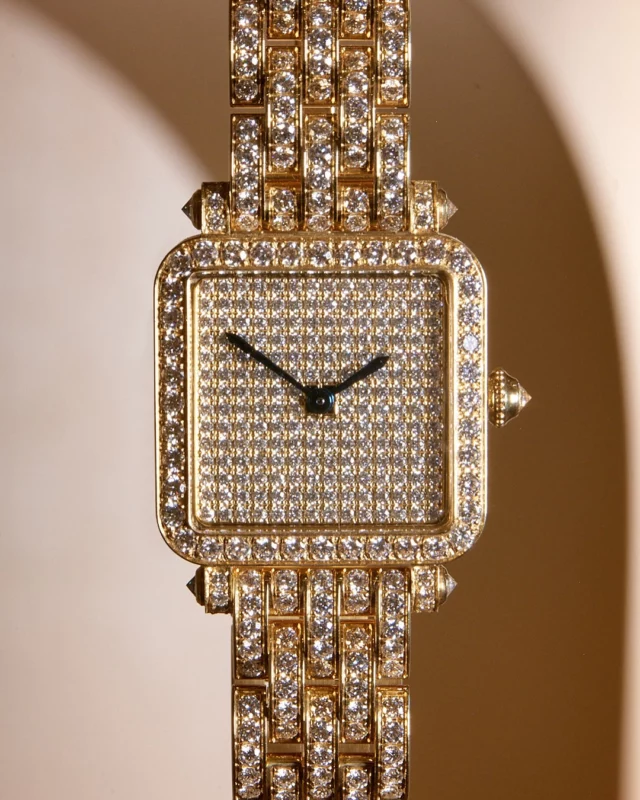 Where shadows soften and light ignites, Pansy appears radiant in full diamonds and yellow gold.
 #CharlesOudin #PlaceVendome